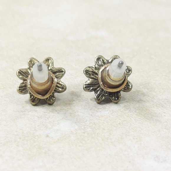 Silver Flower Stud Earrings Blue Stone Vintage Jewelry Jewel Trinket Gift f/Her - Picture 11 of 11